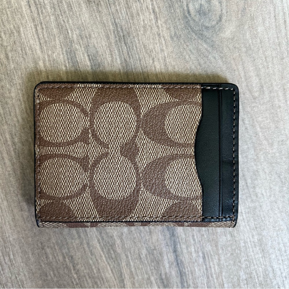 Coach Magnetic Card Case In Signature Canvas With Coach Patch - Picture 2 of 8
